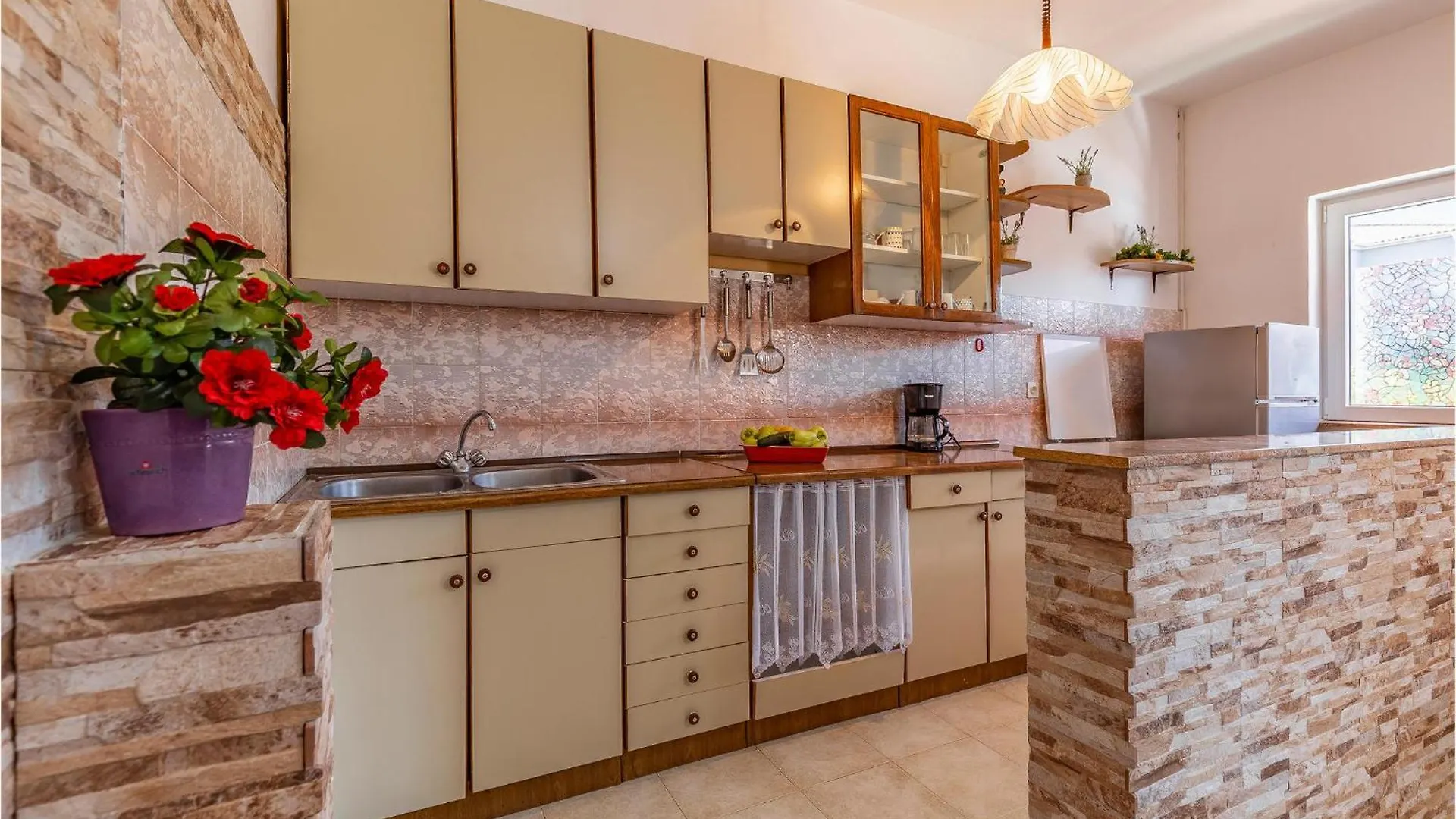 Nice Home In Liznjan With Kitchen Šišan Chorvatsko