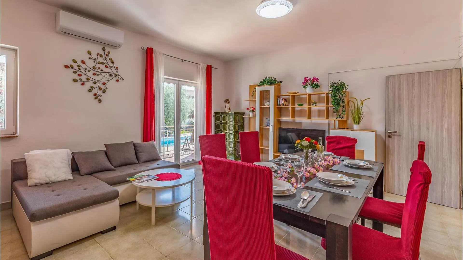 Nice Home In Liznjan With Kitchen Šišan
